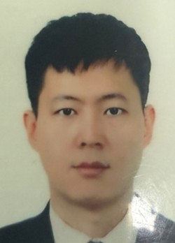김동민 사진