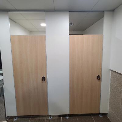 화장실칸막이 사진