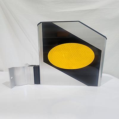 델리네이터 사진